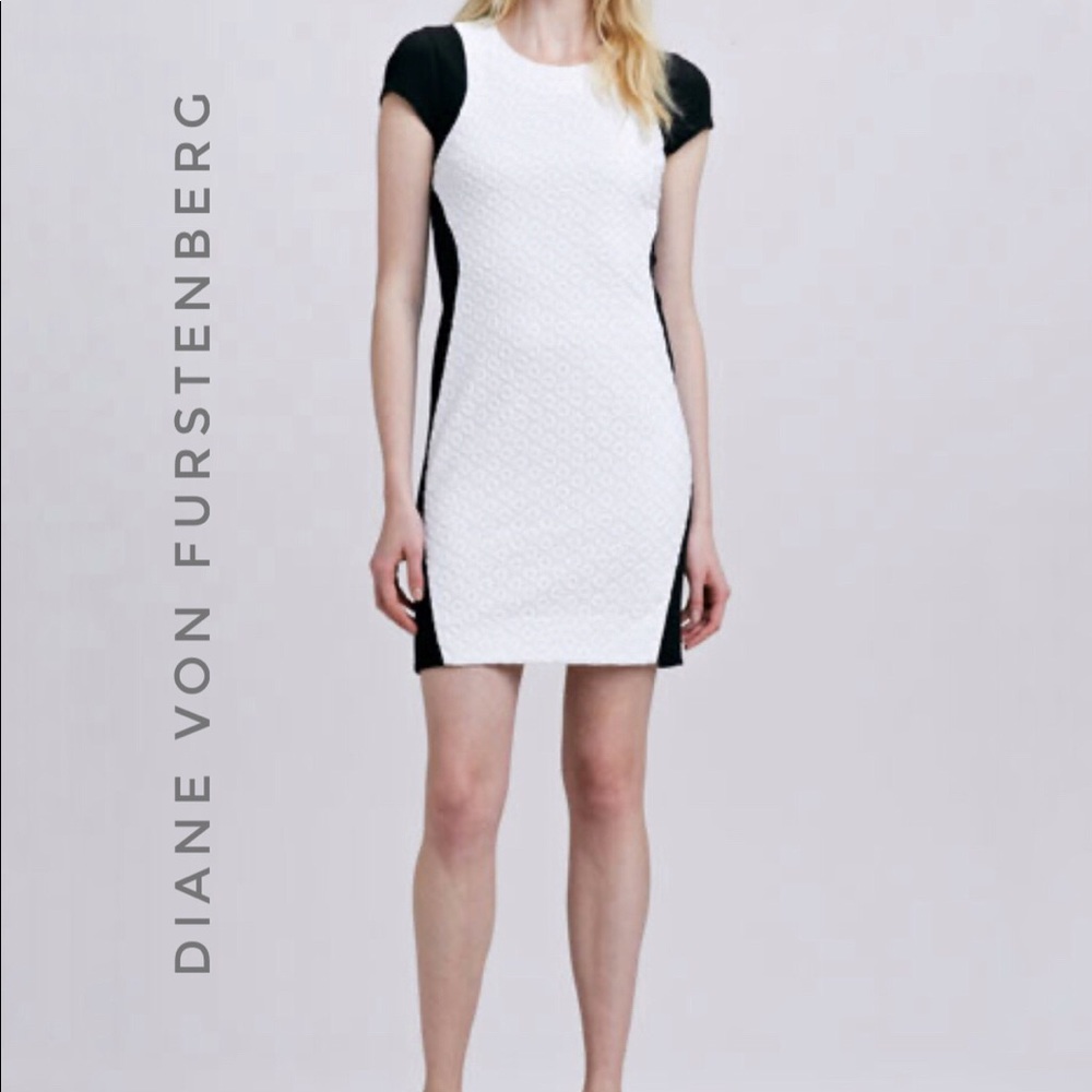 NWT DIANE VON FURSTENBERG Two Toned Eyelet dress